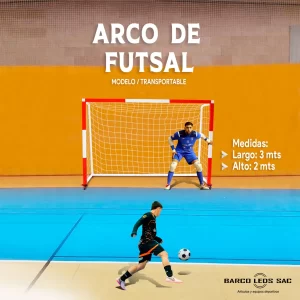 Arquero frente a un arco de futsal blanco de 3x2 metros de Barco Leds SAC instalado en un coliseo deportivo.